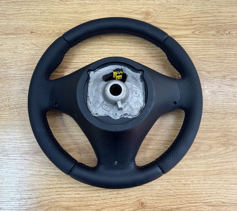 Реставриран ///M мулти волан за bmw Е8X/E9X
