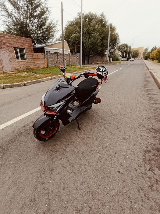 Продам мопед м8 про