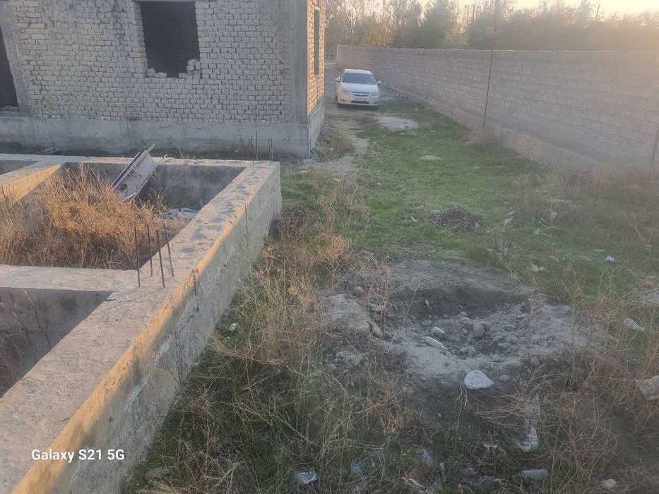 SOTILADI 9.9 sotix hovli