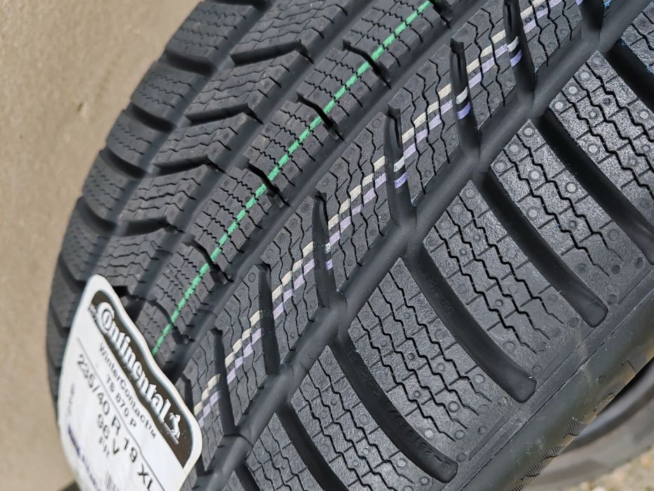 235 40 19 Continental зимна гума нова