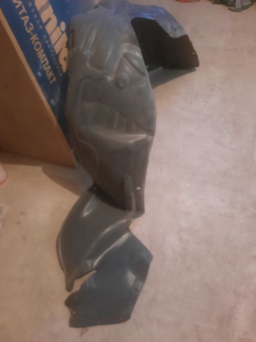 Продам подкрылок РАВ-4, Камри 20