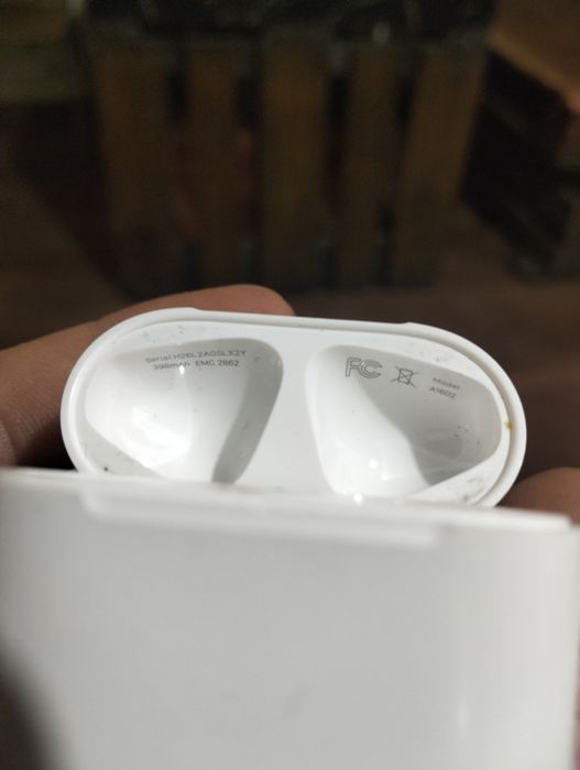 Airpods науошник