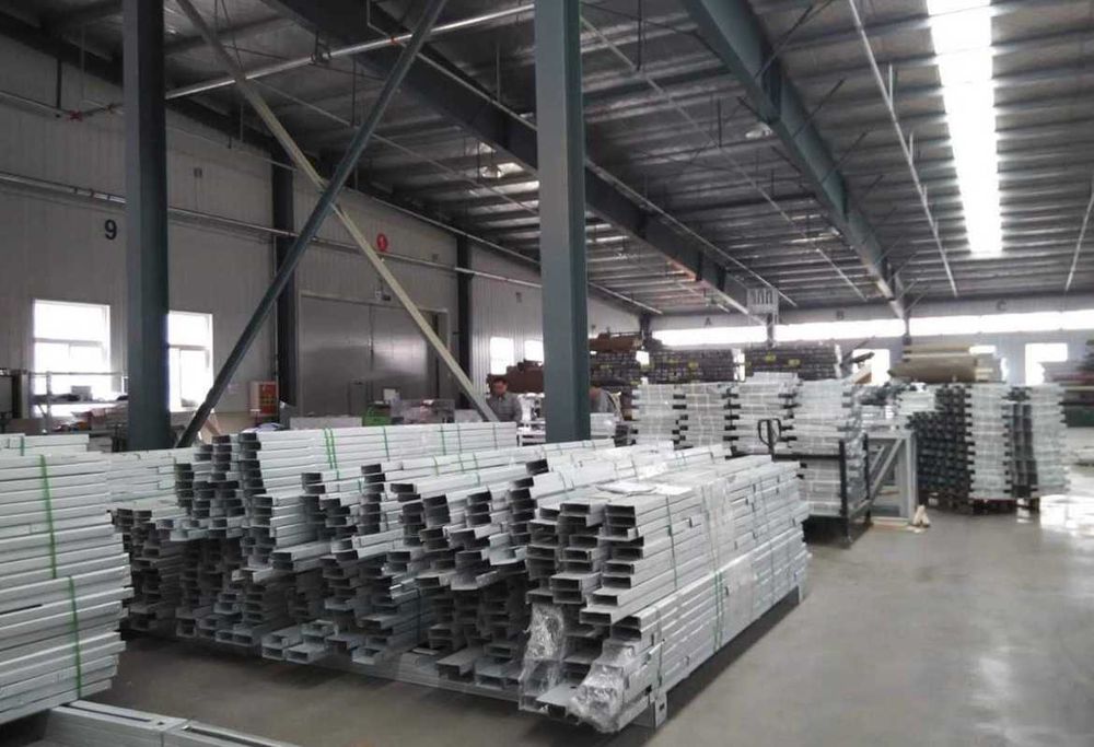 ЛИЗИНГ-Конструкции за автомивки 3 клетки + Автосервиз/Гумаджийно+Склад