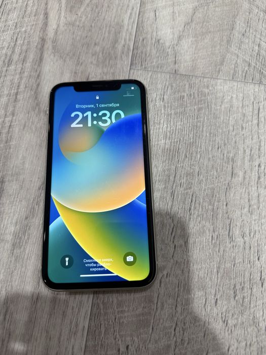 Продам Iphone 11 64GB