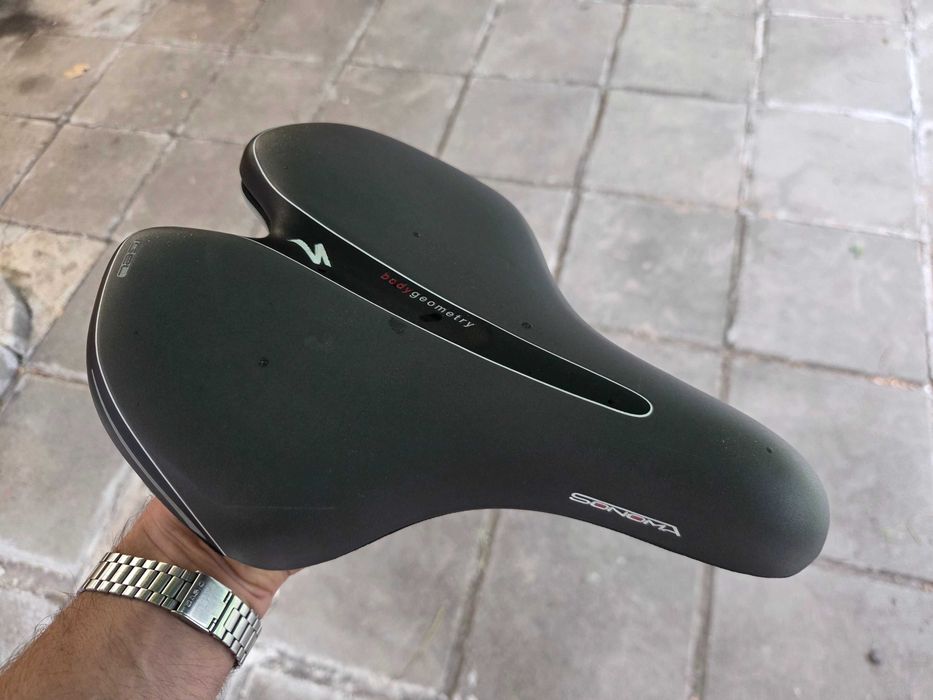 Удобна седалка за велосипед колело / Specialized Selle Italia Sonoma Gel