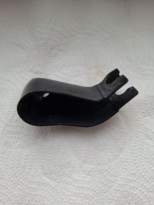 На Гольф 3 на задний омыватель защитный колпачёк...