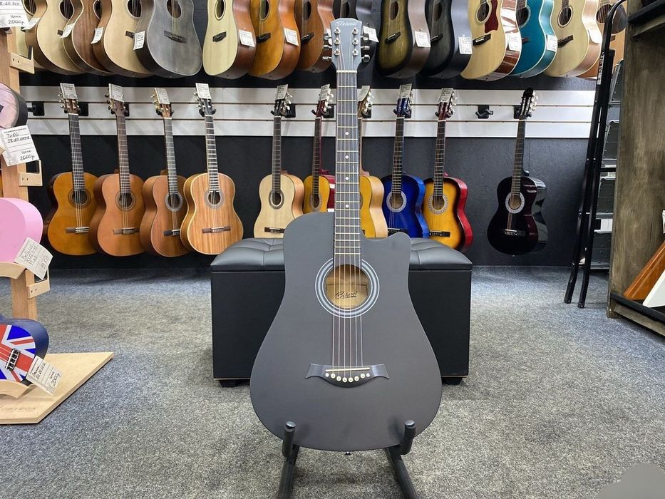 Super skidka!! Yangi akustik gitaralar