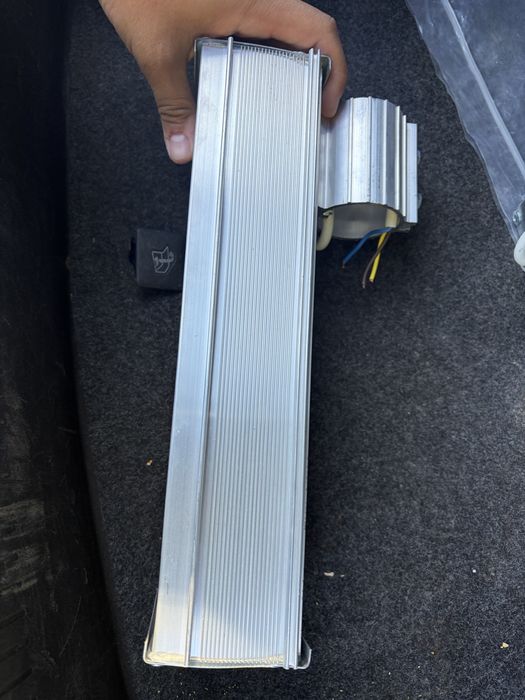 Продам светильники ДКУ-LED 01 100w
