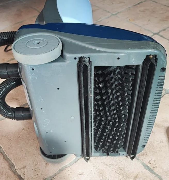 Mașină de curățat spălat și aspirat pardoseli dure Hoover F 5950 identic Lavor Sprinter