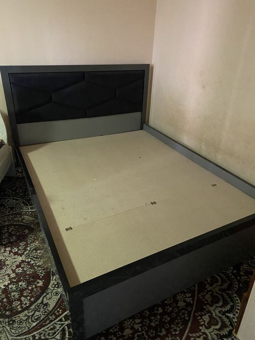 Продается полтора спальная кровать