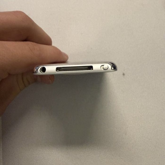 Ipod nano 3 память 8 гигов