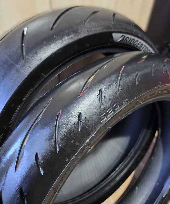 Anvelope Moto (Honda,Yamaha,Kawasaki,Suzuki,BMW,KTM,Aprila]