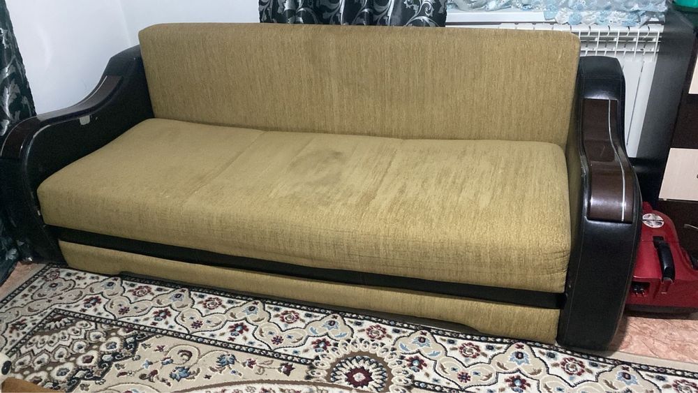 Продам диван дешево