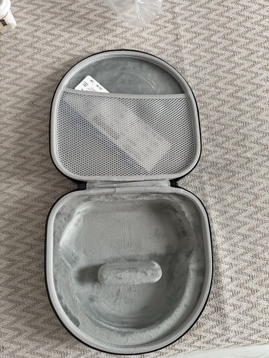 Чехол для AirPods Max