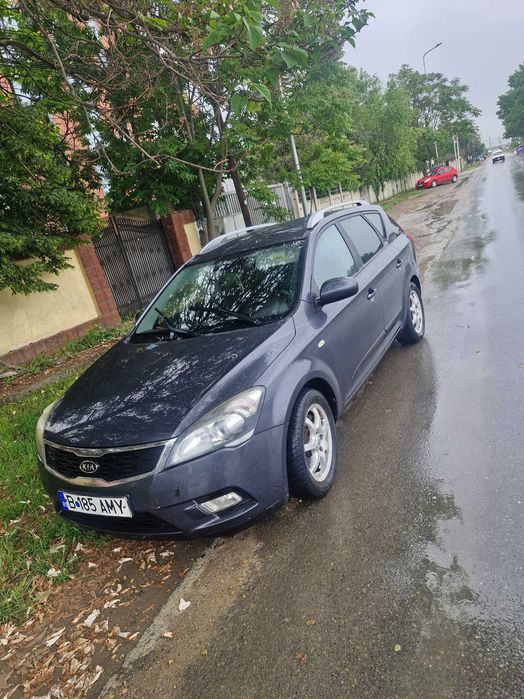 Vând kIA ED F5PC1 -CEE'D