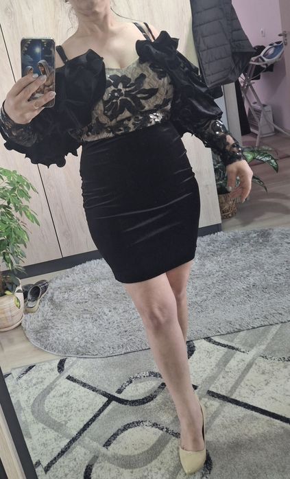 Къса официална рокля