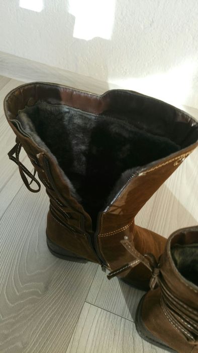 Дамски зимни ботуши