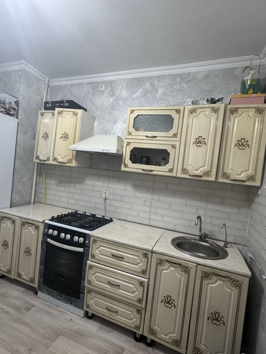 Кухонный гарнитур сатылады. Шұғыл!!!