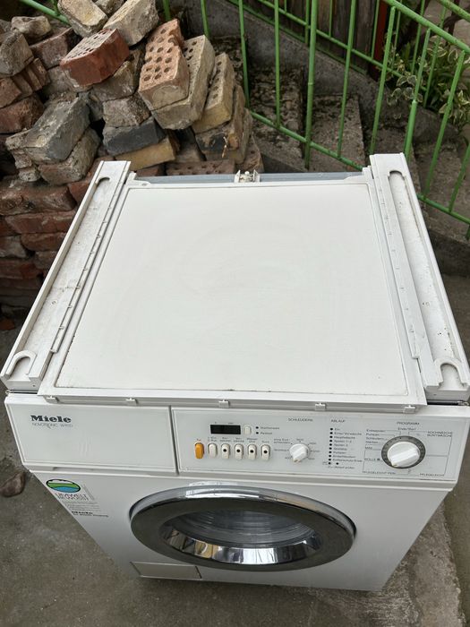 Стойка за сушилня Miele