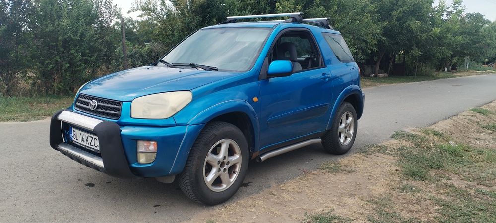 Toyota RAV4 benzina 4x4.