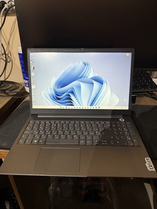 Ноутбук lenovo Core i5-1035G1 8gb 128ssd  1tb hard