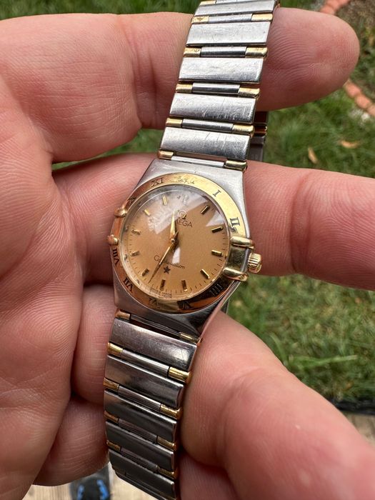 Омега дамски часовник 18к злато стомана. Omega constellation
