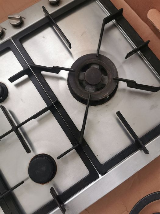 Plita incorporabila pe gaz 5 ochiuri..