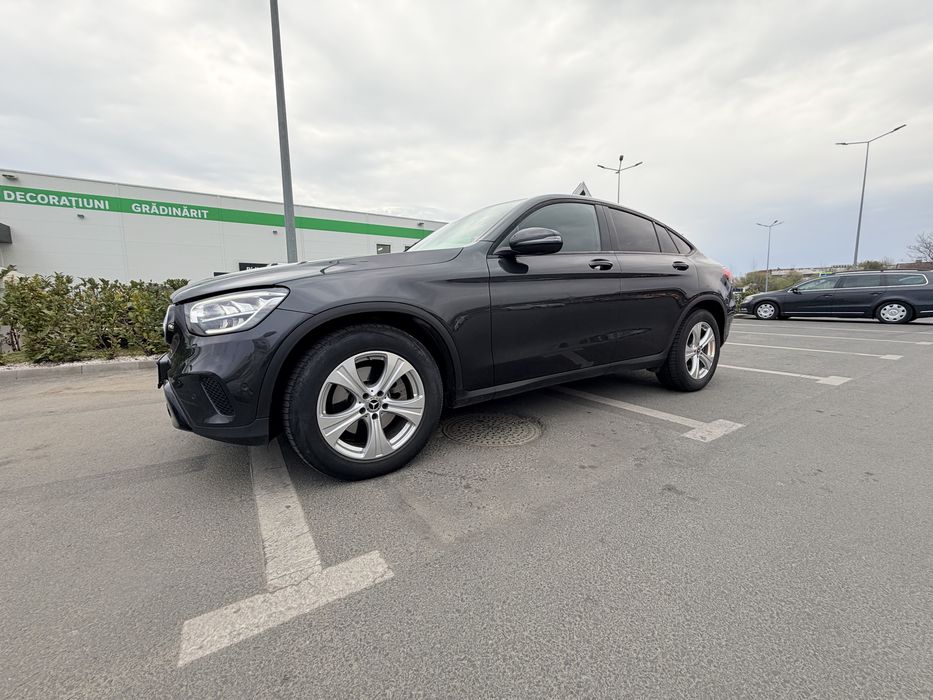 Mercedes-Benz GLC 200 4MATIC, an fabricație 2021Motor Hibrid Km Reali