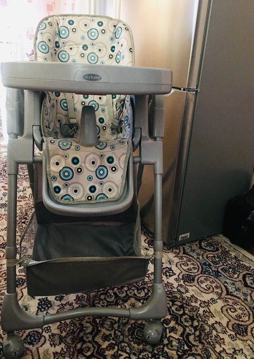 Детский стульчик. Срочно. в отличном состоянии