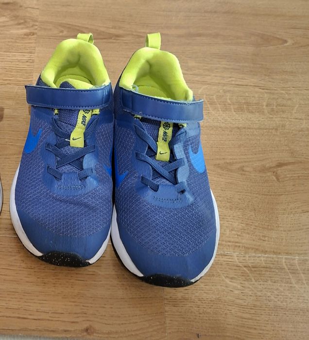 Vand adidasi pentru copii Nike