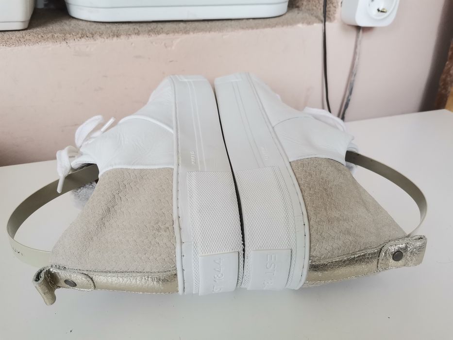 Спортни обувки Mansfield 41н Естествена кожа