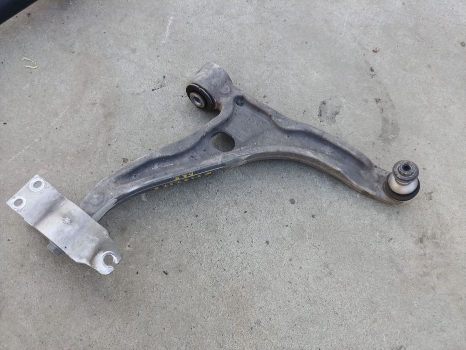 brat bascula dreapta fata 1.3 t b  mercedes b-class w247 a2473331600