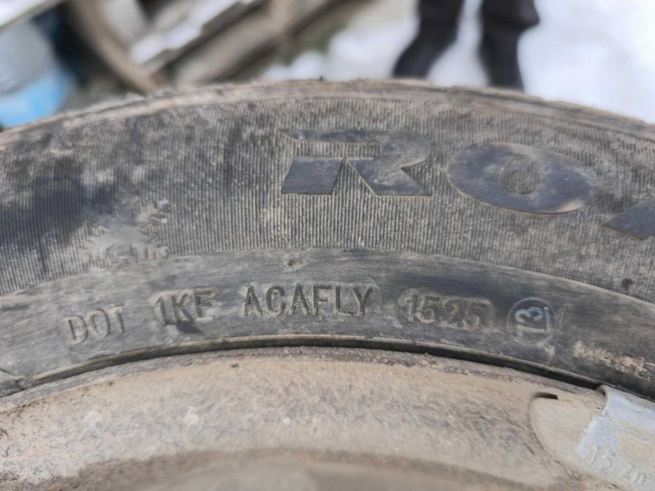 4 зимни гуми RoadX 185/65R14 DOT 1525+железн джанти 5.5Jx14 4x108 63.4