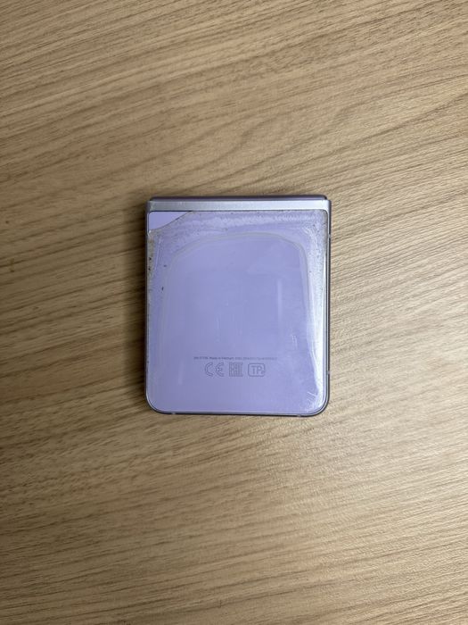 б/у Samsung galaxy z flip 3