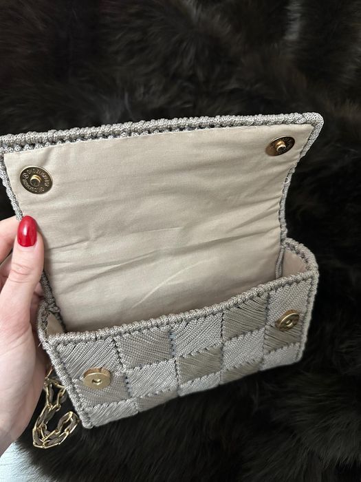 Продавам ръчно изработена дамска чанта