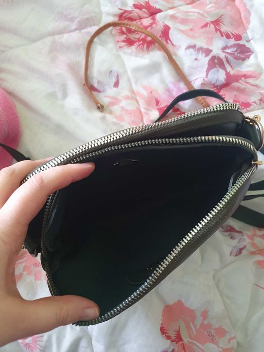 дамска чанта с регулируема дръжка