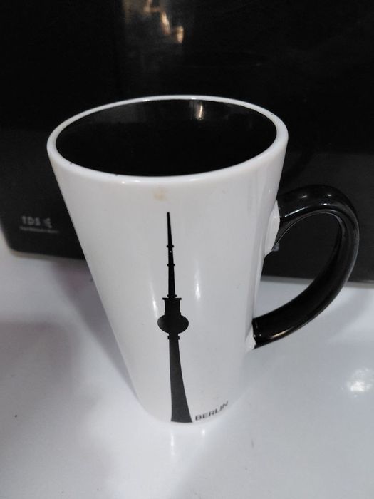 Продам кружки с блюдцами, стаканы