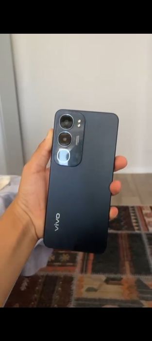 Vivo y19 s pro .