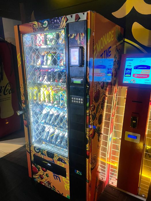 Вендинговый аппарат (снеки)