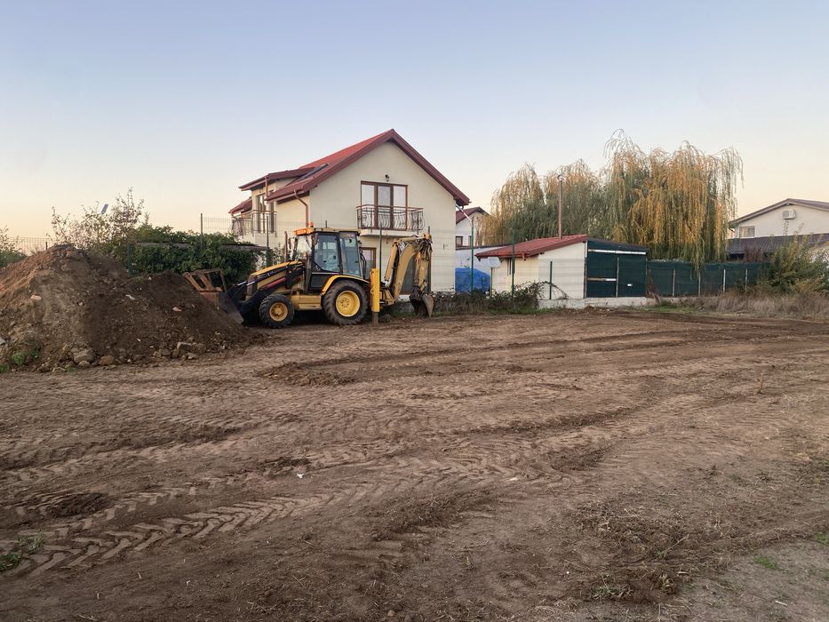 Inchiriez buldoexcavator CAT 428D