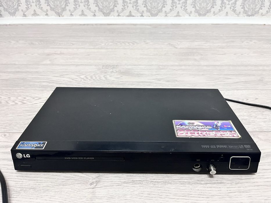 Продам DVD LG в отличном состоянии.
