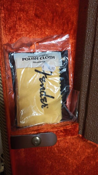 Бас-гитара Fender