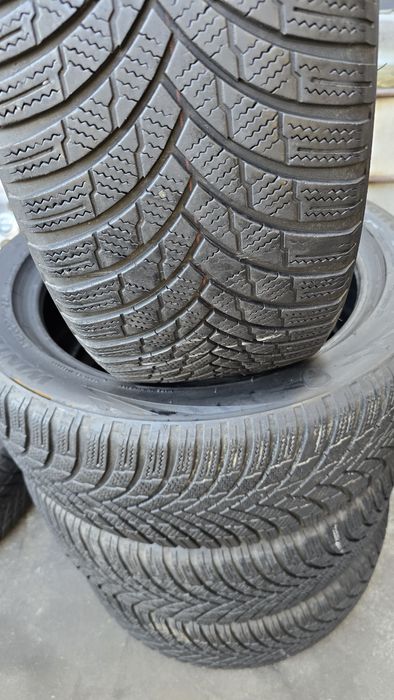 4 anvelope iarnă Firestone 215/50/17- dot 2022