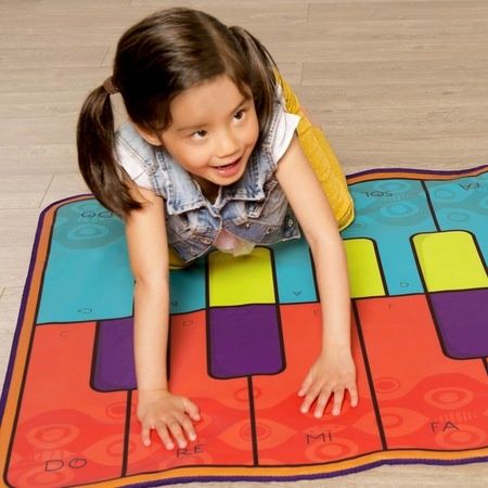 Covoras muzical pentru dans B.Toys  Boogie Woogie Piano Mat