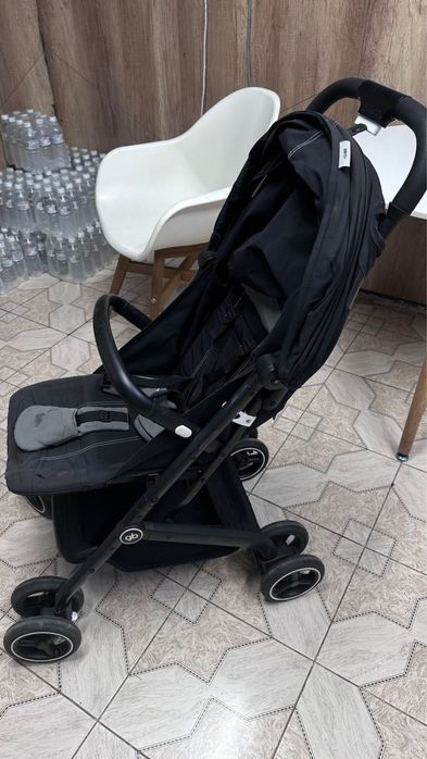 Коляска прогулочная