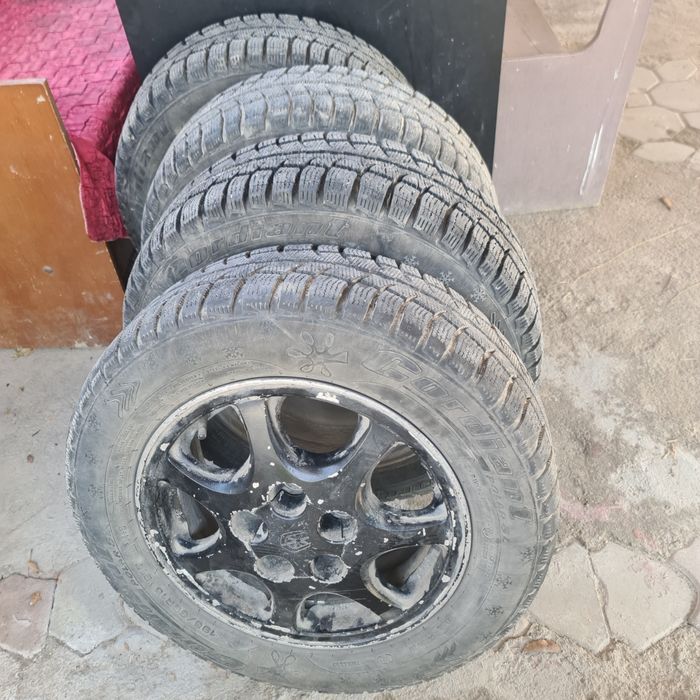 195,65,15 хорошем состоянии