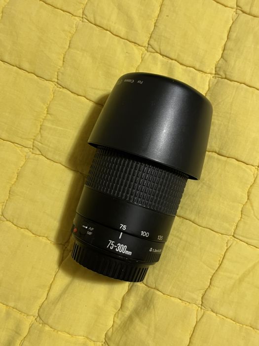 Объектив Canon EF 75-300mm