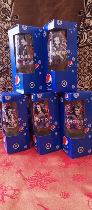 Продаются бокалы.