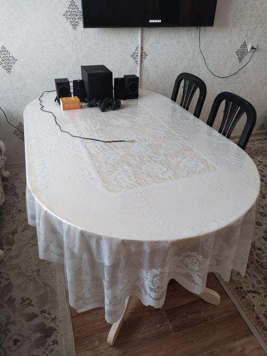 Продам кухонный стол