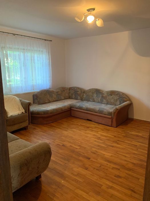 Inchiriez apartament 3 camere parter